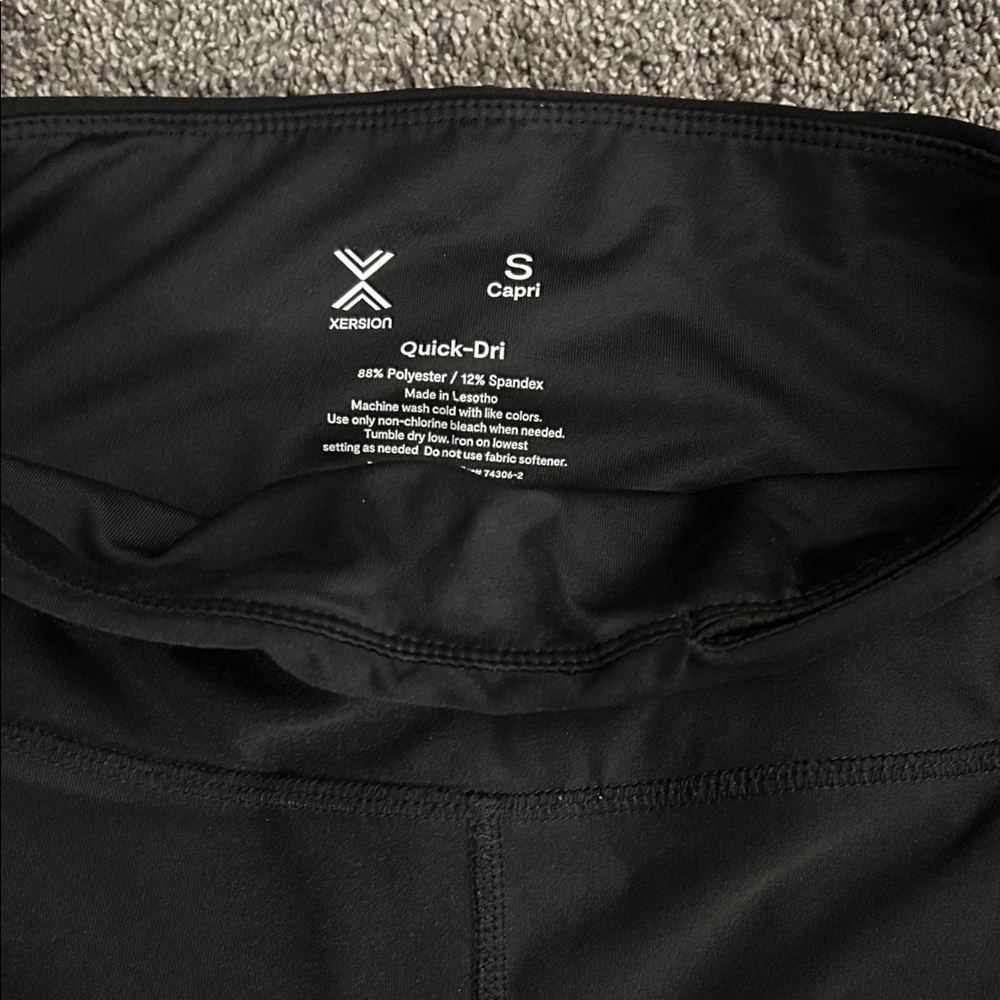 Xersion Quick-Dri Black Active Capris